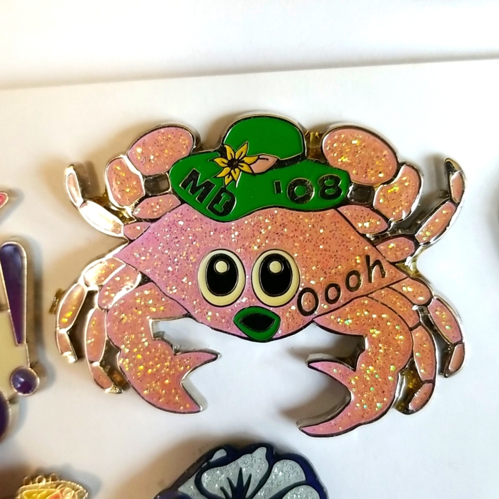 PINK Glitter ENAMEL CRAB PIN